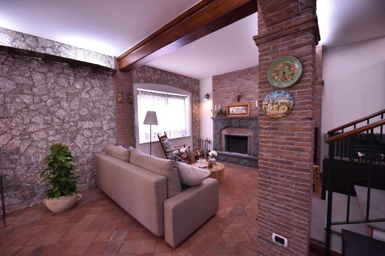 Villa Caterina, Alle Pendici Del Vulcano Etna Viagrande Exterior foto